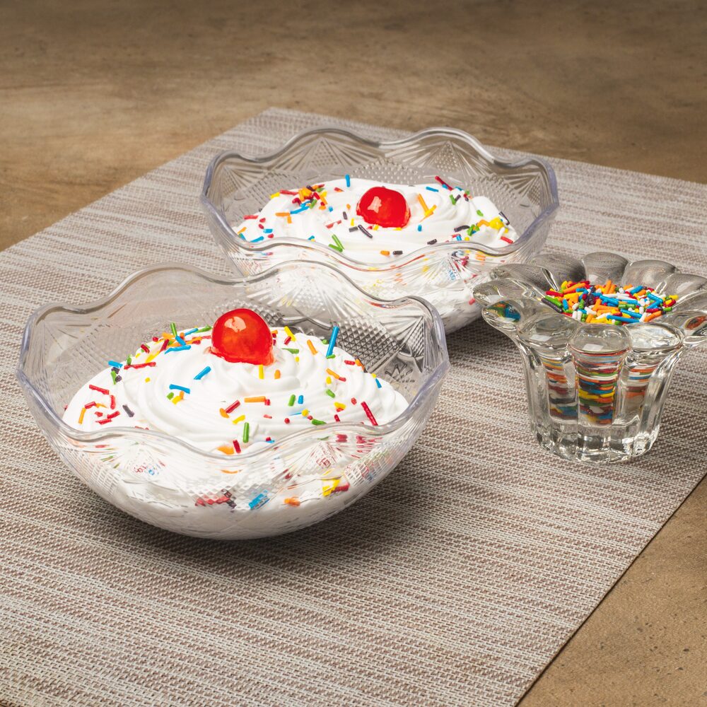 Mixing bowl with cream